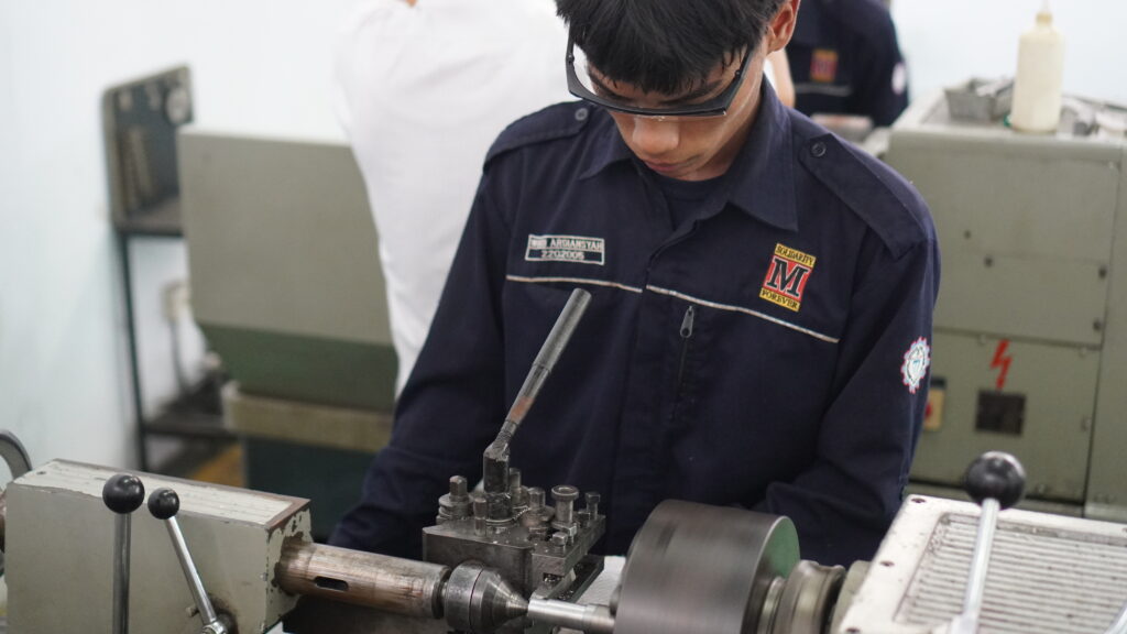 PERMESINAN DAN CNC - 1